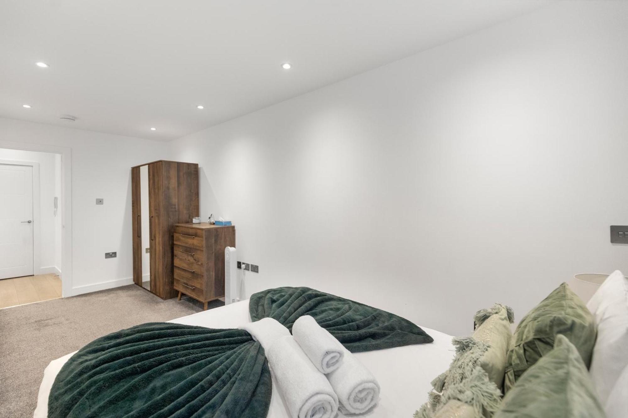 Spacious Luxury Apartment King Bed - Central Location ロンドン エクステリア 写真