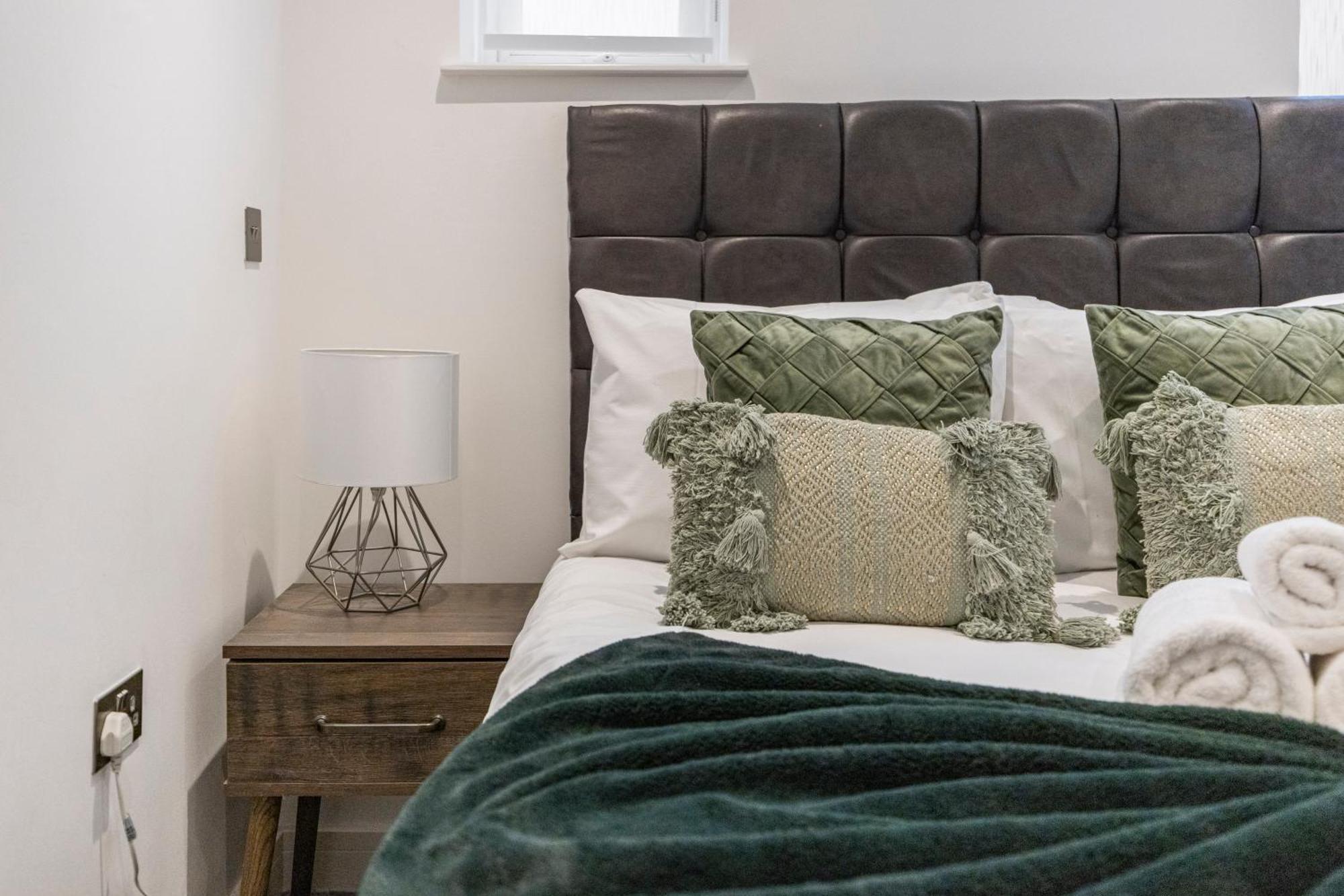 Spacious Luxury Apartment King Bed - Central Location ロンドン エクステリア 写真