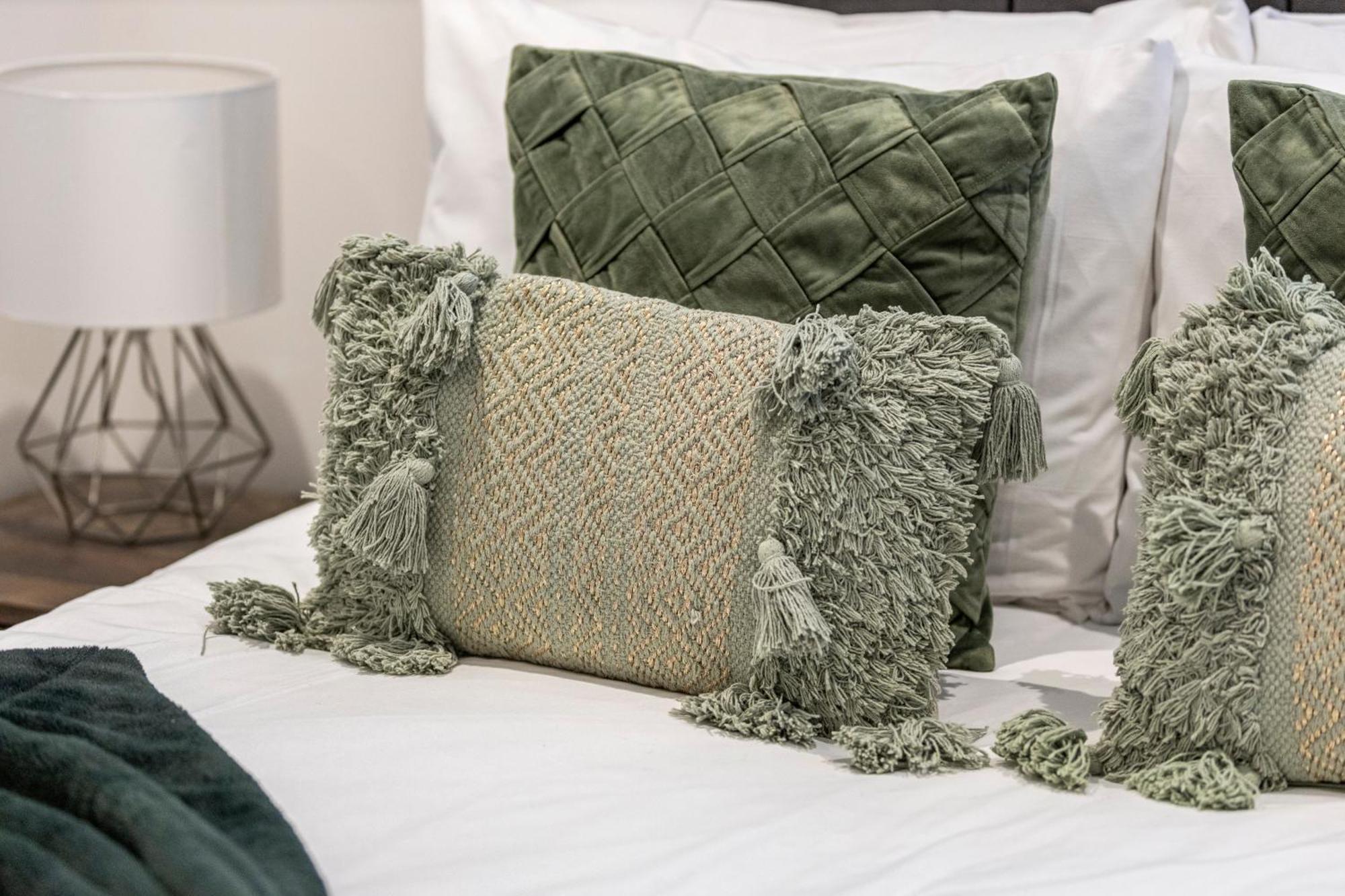 Spacious Luxury Apartment King Bed - Central Location ロンドン エクステリア 写真