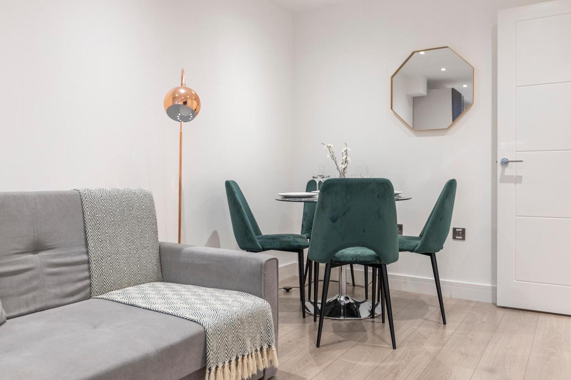 Spacious Luxury Apartment King Bed - Central Location ロンドン エクステリア 写真